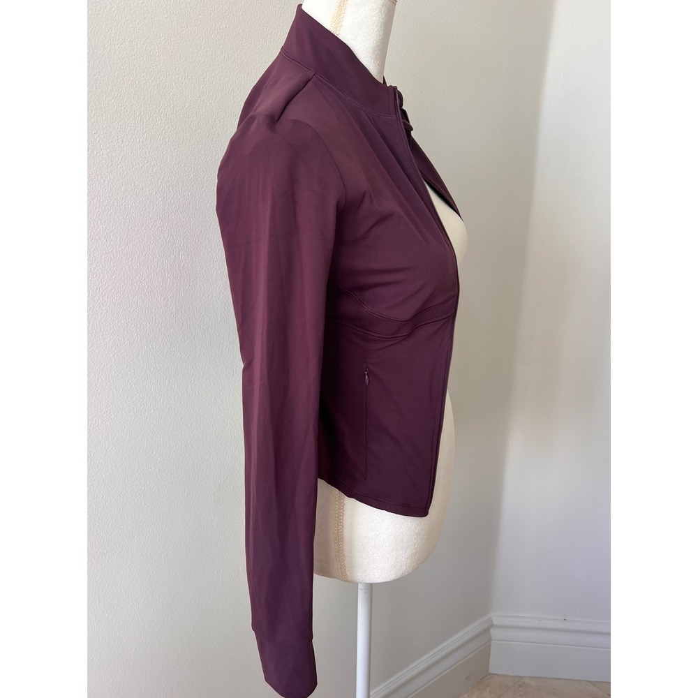 Halara Purple Pleated Zipper
Slim Jacket Athletic Jacket Size
Small NWT